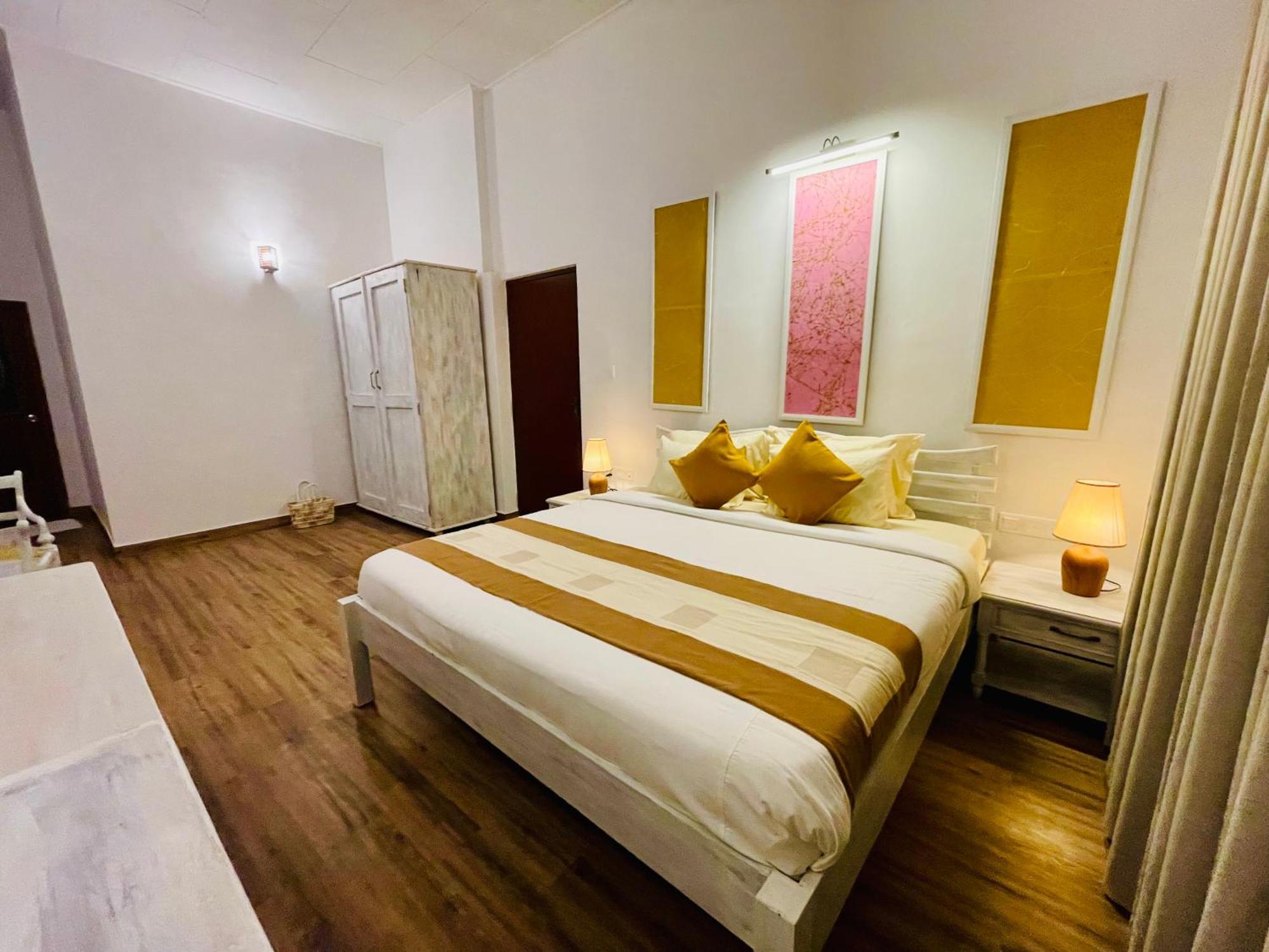 Ayur Ayur White Sail Villa Dalupotha Exterior photo