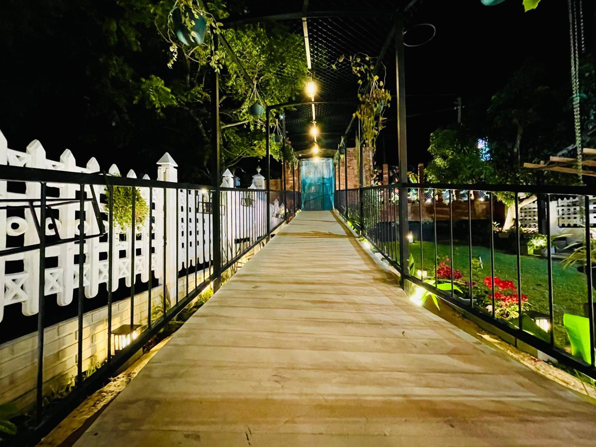 Ayur Ayur White Sail Villa Dalupotha Exterior photo