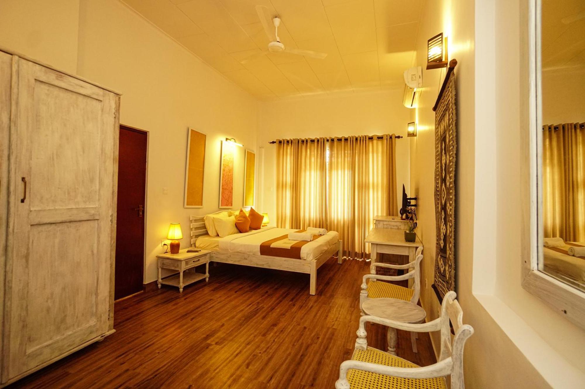 Ayur Ayur White Sail Villa Dalupotha Exterior photo